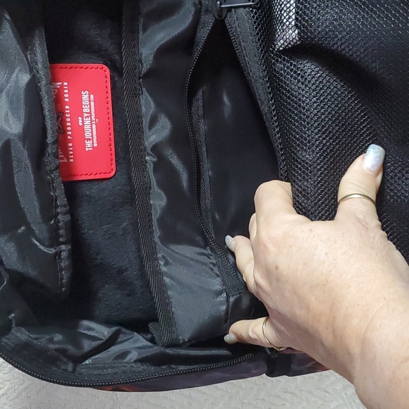 SPRAYGROUND. STAR WARS BOBA FETT BLOWOUT SHARK BACKPACK - Picture 16 of 16